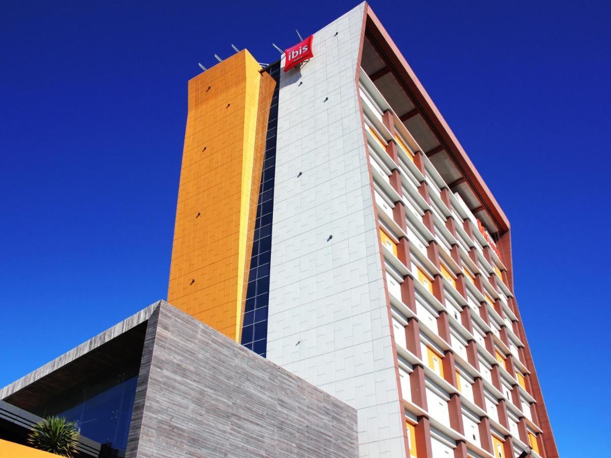 Ibis Padang Hotel Екстериор снимка