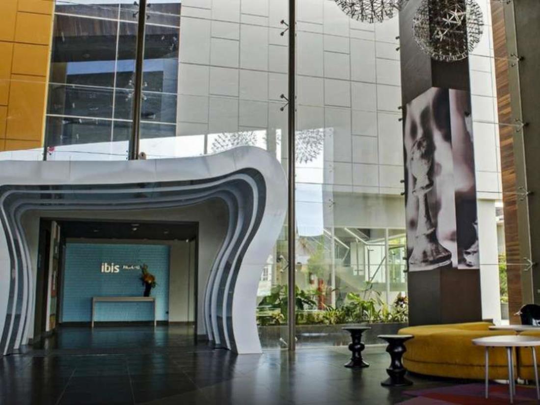 Ibis Padang Hotel Екстериор снимка