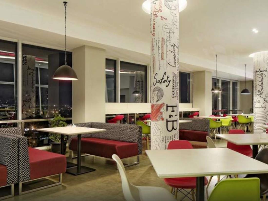 Ibis Padang Hotel Екстериор снимка