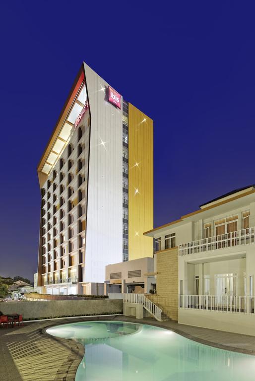 Ibis Padang Hotel Екстериор снимка