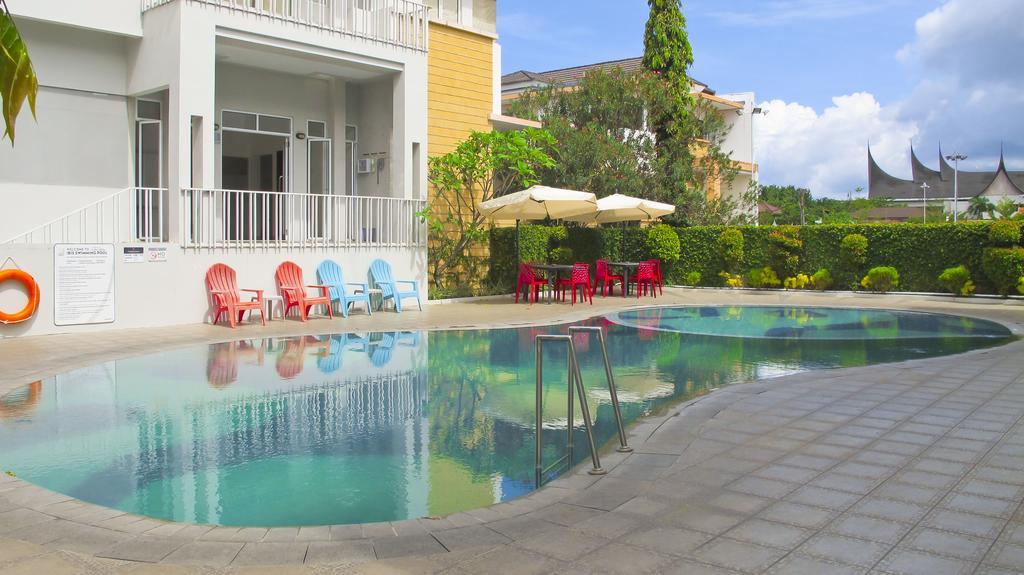 Ibis Padang Hotel Екстериор снимка