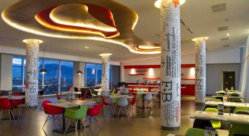 Ibis Padang Hotel Екстериор снимка